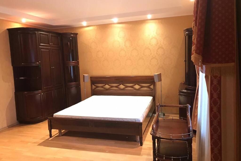 One Bedroom Kreschatik Str 4 基輔 外观 照片